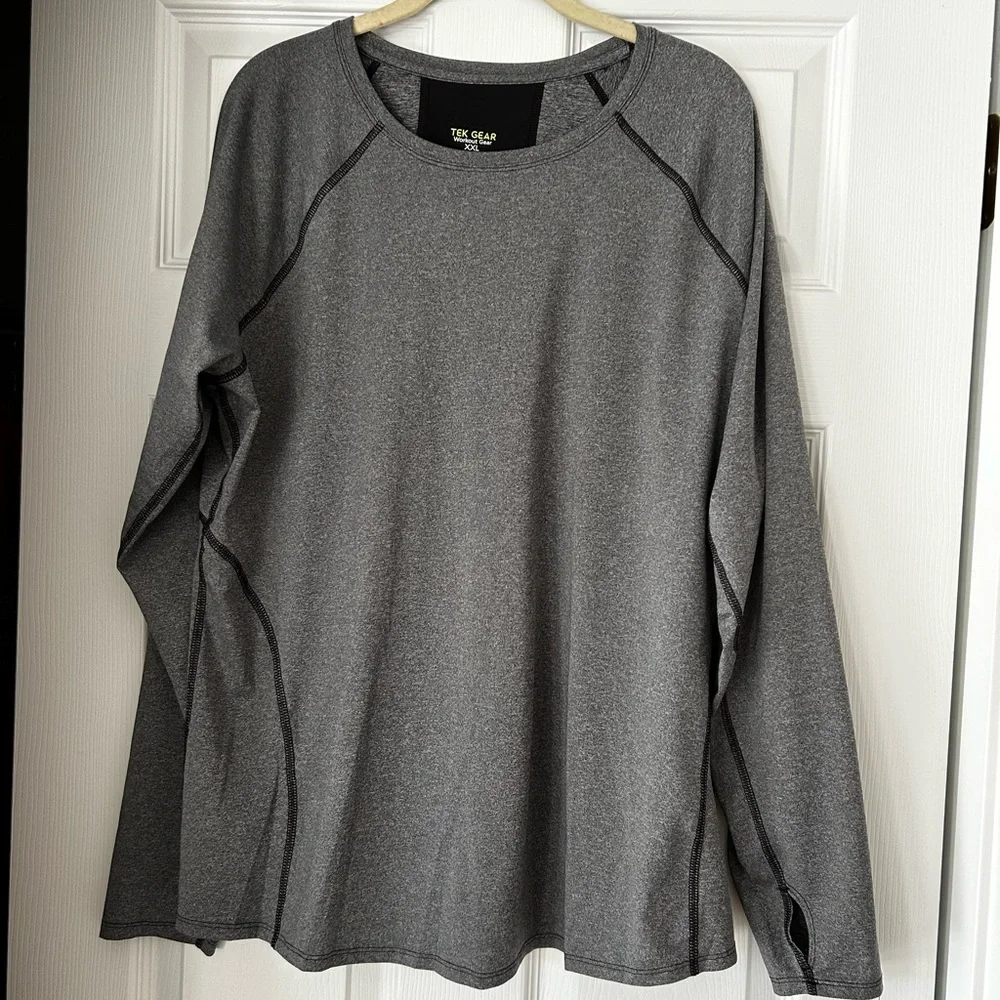 Two Tek Gear Long Sleeve Workout Tops - Picture 4 of 6